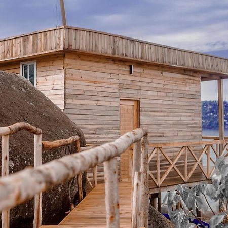 Single Cabin With Lake View ムワンザ エクステリア 写真