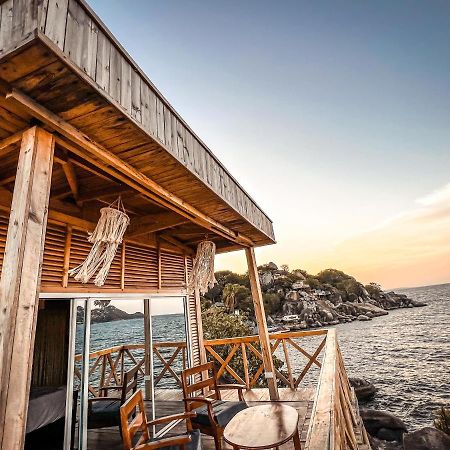 Single Cabin With Lake View ムワンザ エクステリア 写真